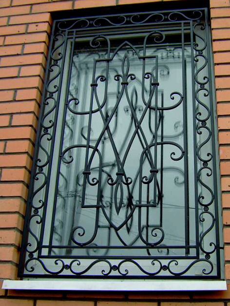 Кованые решетки на окна в Одессе. Цена с установкой