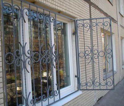 Кованые решетки на окна в Одессе. Цена с установкой