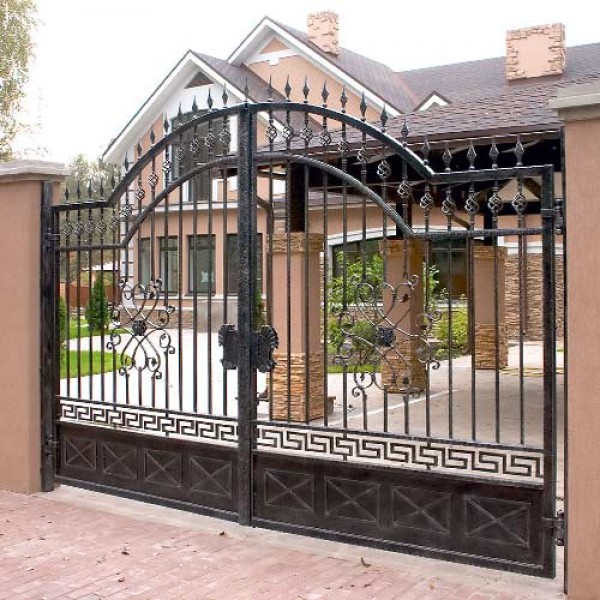 Распашные кованые ворота без обшивки - прозрачные